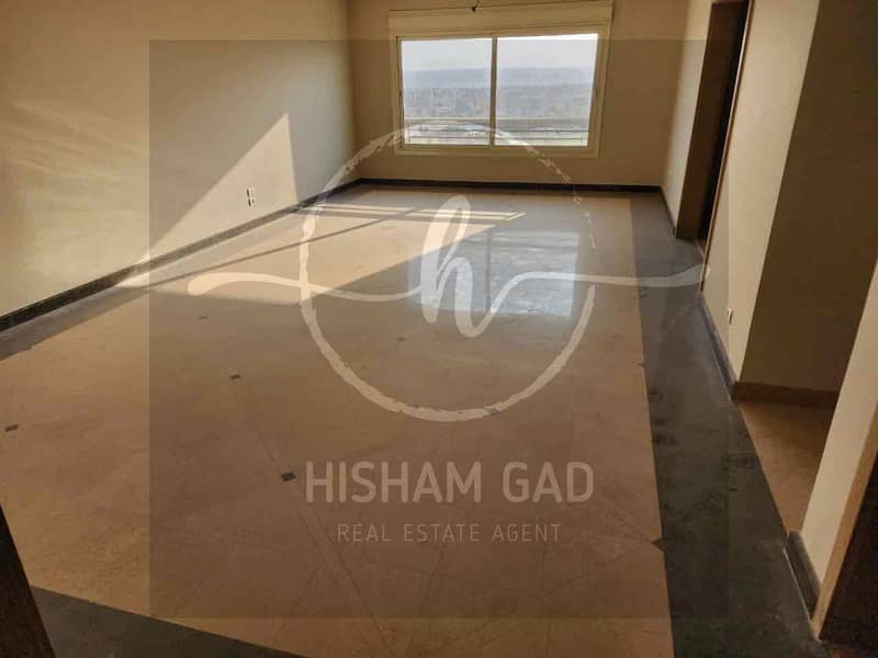 2 de8ae882-99bf-4b09-8f72-47d7693bfd9b. jpg