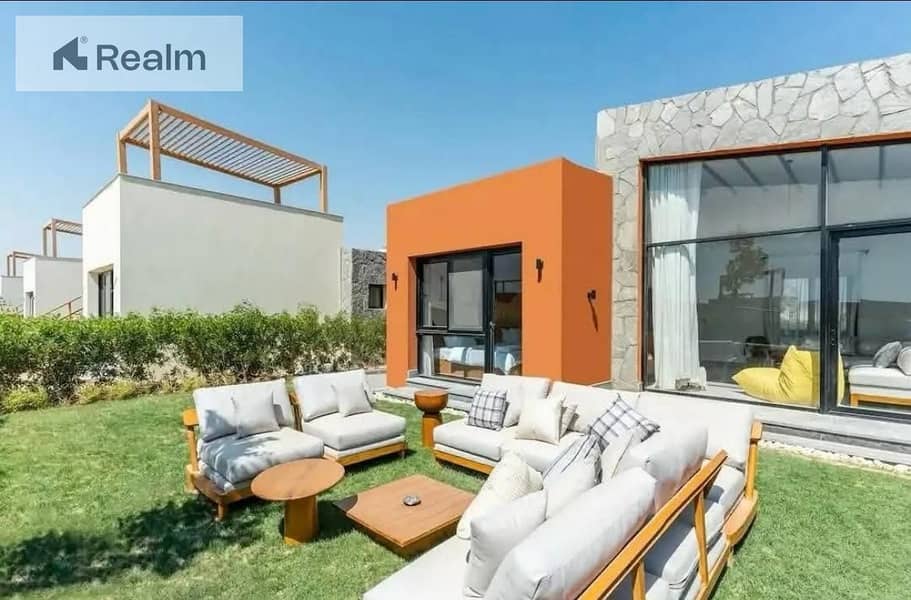 4 4e34f730-2685-4ae7-934e-970b404f832a. jpg