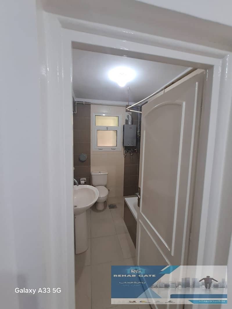 4 45fa0dbb-4d6a-45bf-84d1-95fe2acd6ac8. jpg