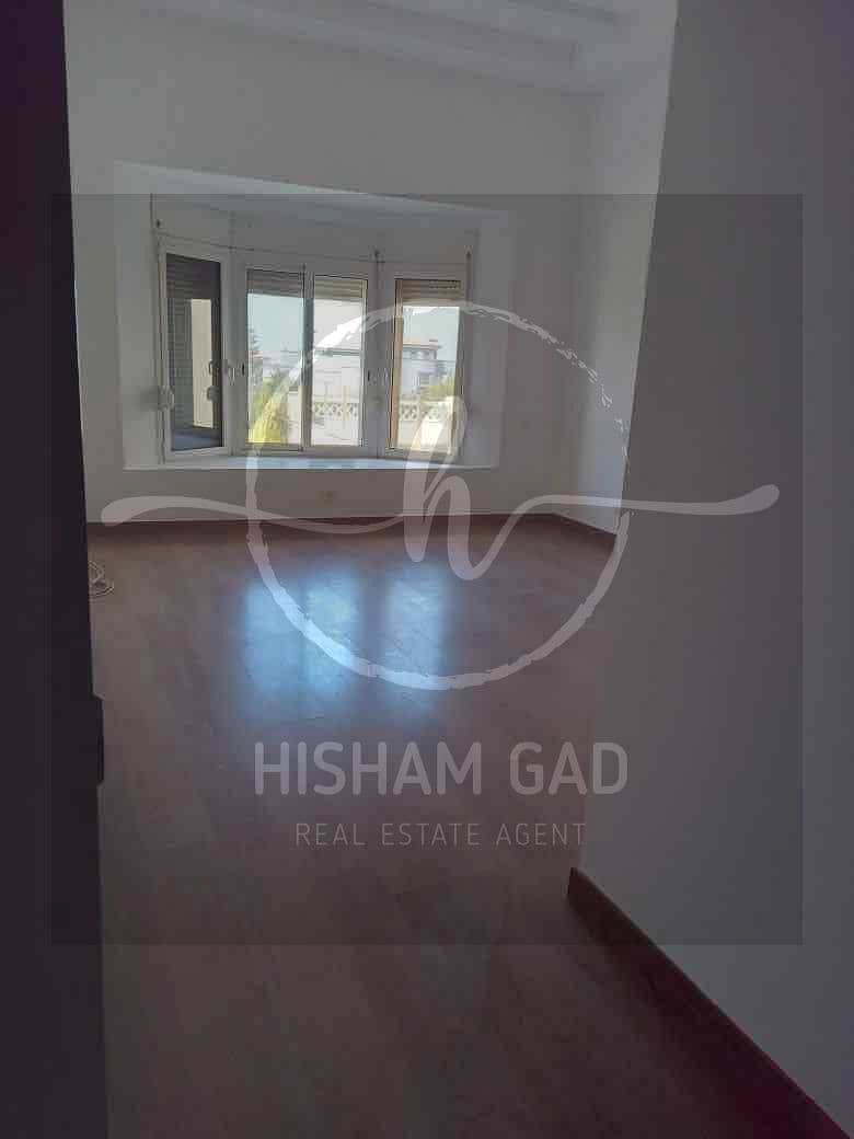 2 d6e873a4-6d6d-4f14-80eb-b385e6c7c96d. jpg