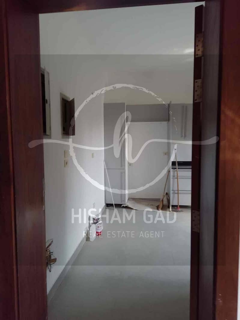 10 7d3ec682-798c-4c55-b917-adeff2ff635e. jpg