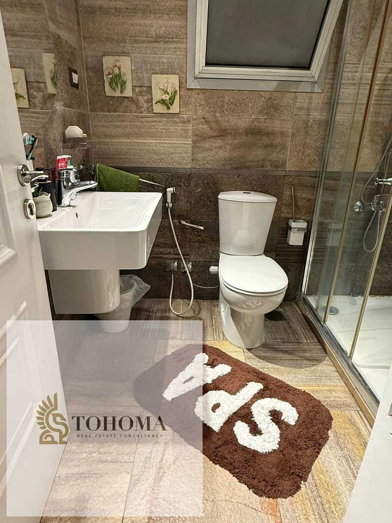 4 4dc8805c-67b0-49a2-83a4-63e9c9151a42. jpg