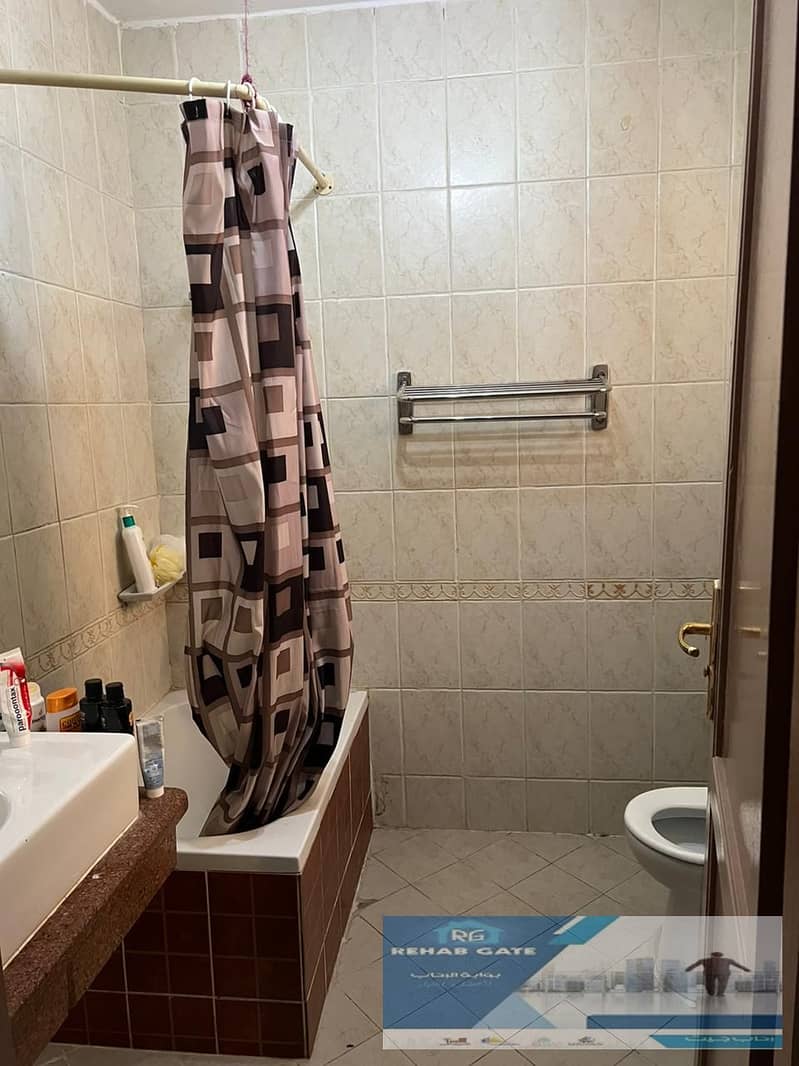 4 8fee5941-56a8-4016-958f-2f7be3e0c42e. jpg