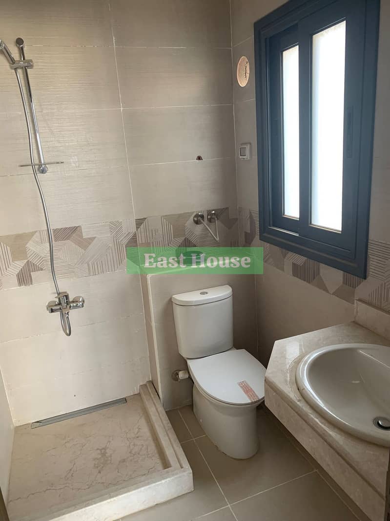 8 c562ed42-5f82-4a03-a7f4-e92b70f31039. jpeg