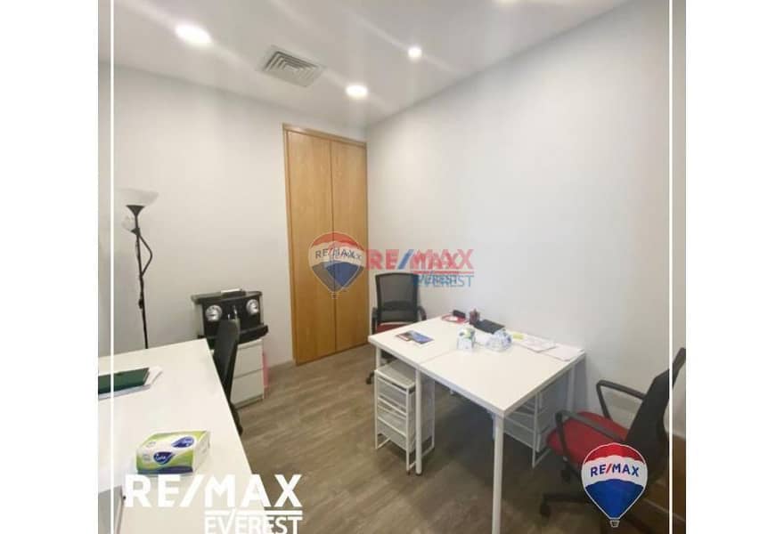 5 4e33b7d7-43ba-446d-b1f9-7d0f224c2e10. jpg