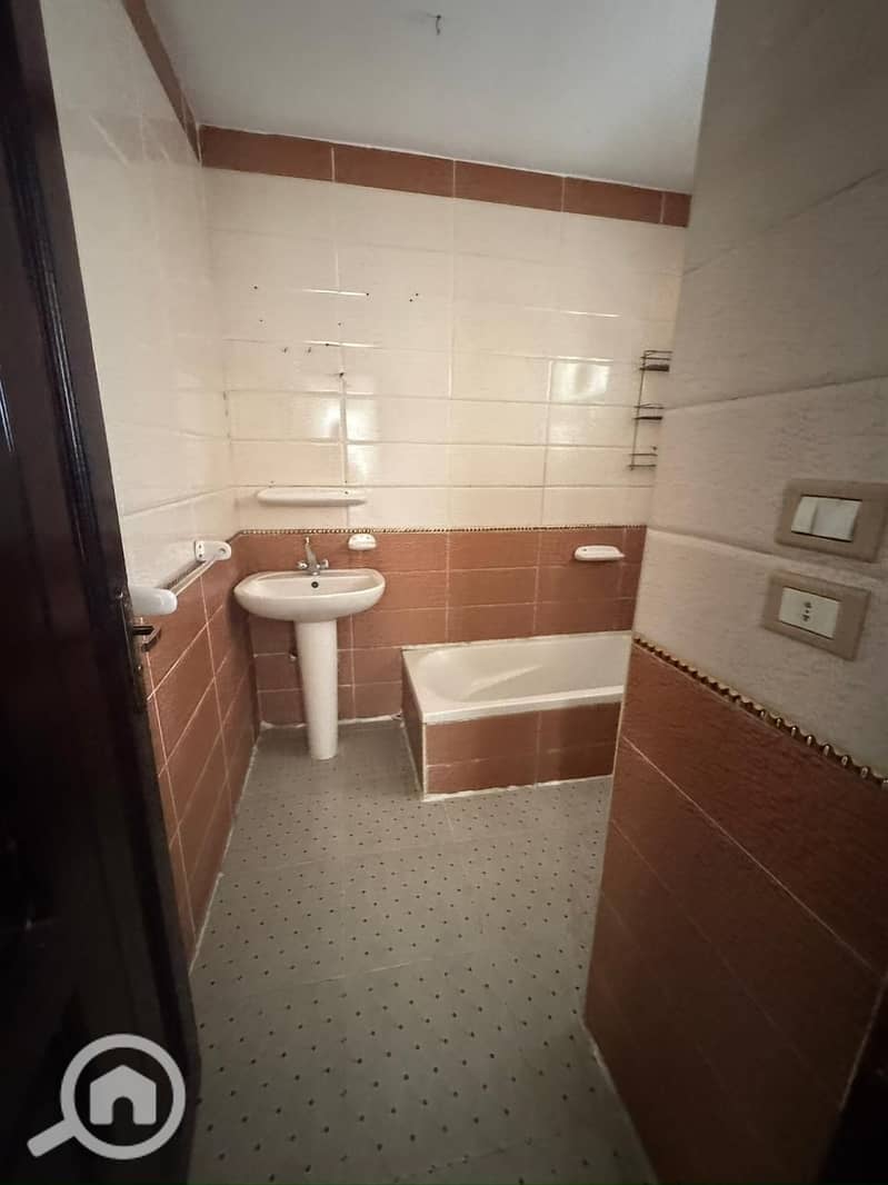 7 WhatsApp Image 2025-11-09 at 11.10. 35 AM (1). jpeg