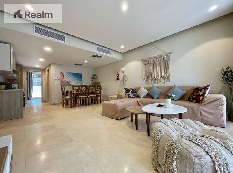 6 494747686_1439441053708695_8509477889019047629_n. jpg