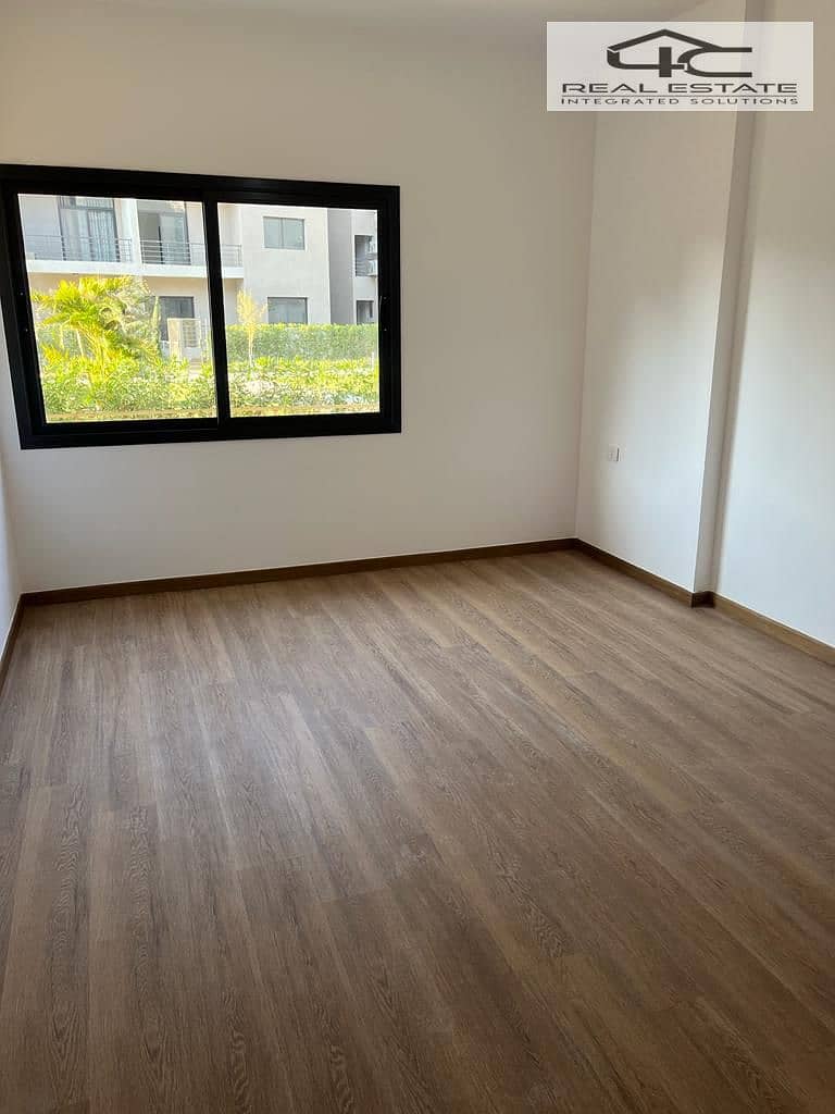 4 880d2f73-4d6f-4a79-9d55-f64f2540a7e6. jpg