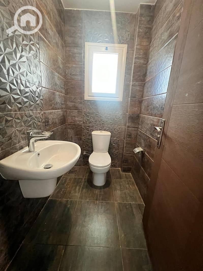 6 WhatsApp Image 2025-11-09 at 11.32. 38 AM (3). jpeg