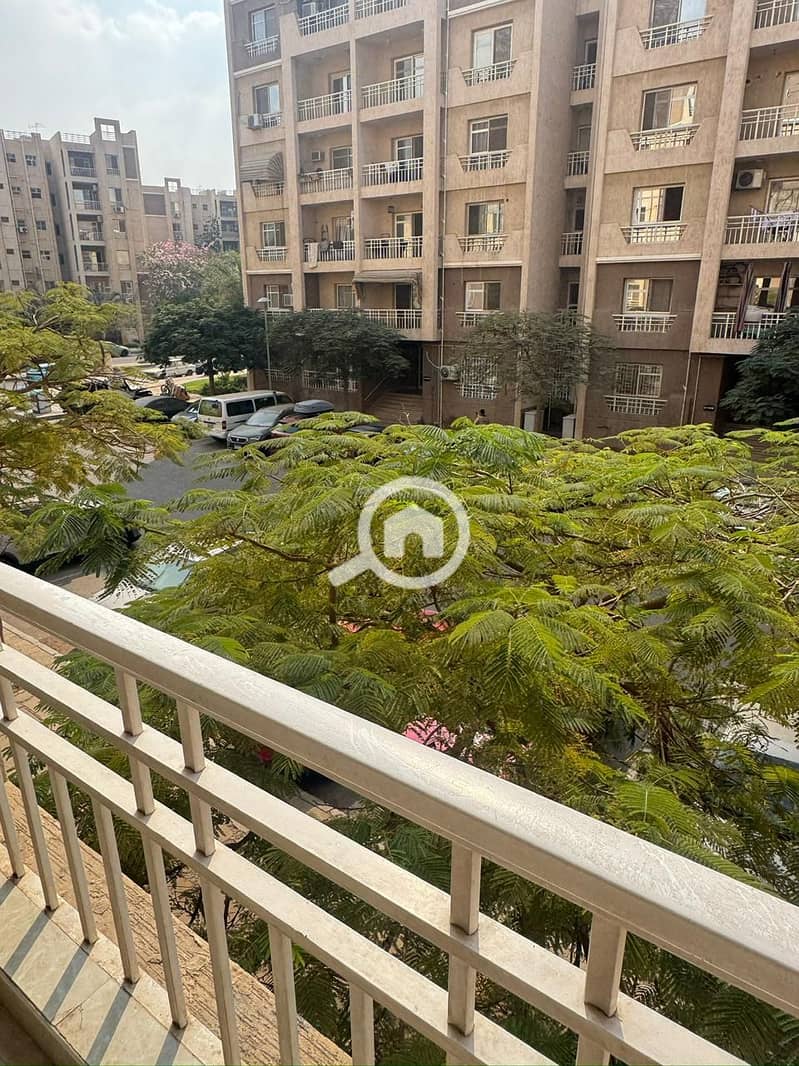 6 e8b830d0-47b4-42fd-83a7-d7be91fc4b2d. jpg