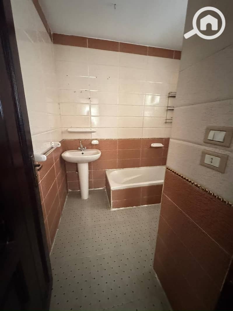 7 c7422a2a-ac73-49e4-9cea-82c40825dac4. jpg