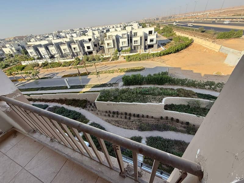 6 WhatsApp Image 2025-09-24 at 1.28. 41 PM (1). jpeg