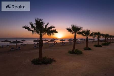 2 Bedroom Chalet for Sale in Makadi Bay, Red Sea - 3a1e51a9-f7ba-4c58-99f6-da7b9f7cd30a. jpg 2 Bedroom Chalet for Sale in Makadi Bay, Red Sea - 3a1e51a9-f7ba-4c58-99f6-da7b9f7cd30a. jpg