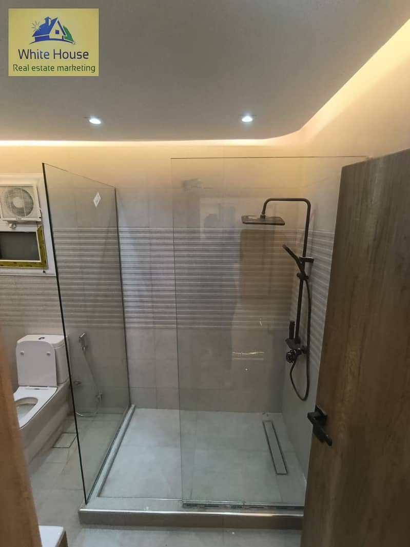 10 b46952c7-2bbe-444f-a7ae-05752fc405e8. jpg