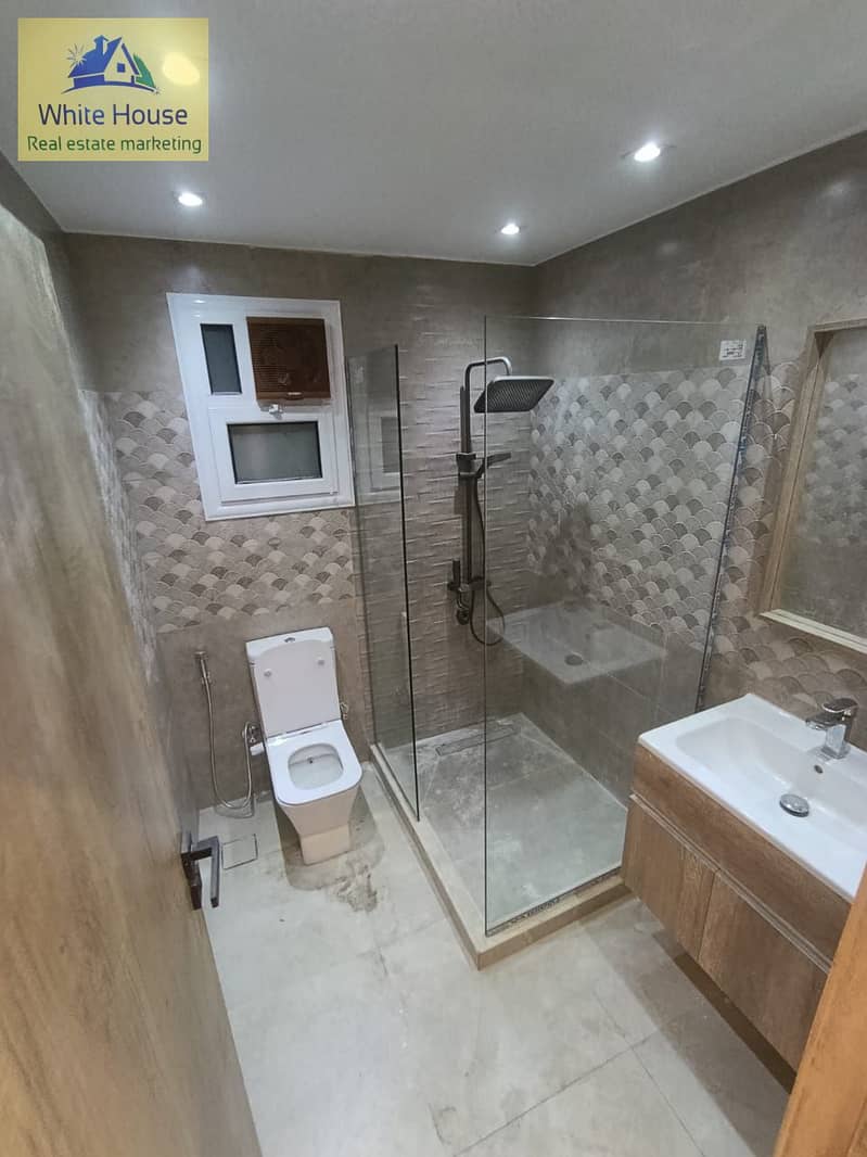 14 f0786a45-6928-47fd-9566-614a0e46e478. jpg