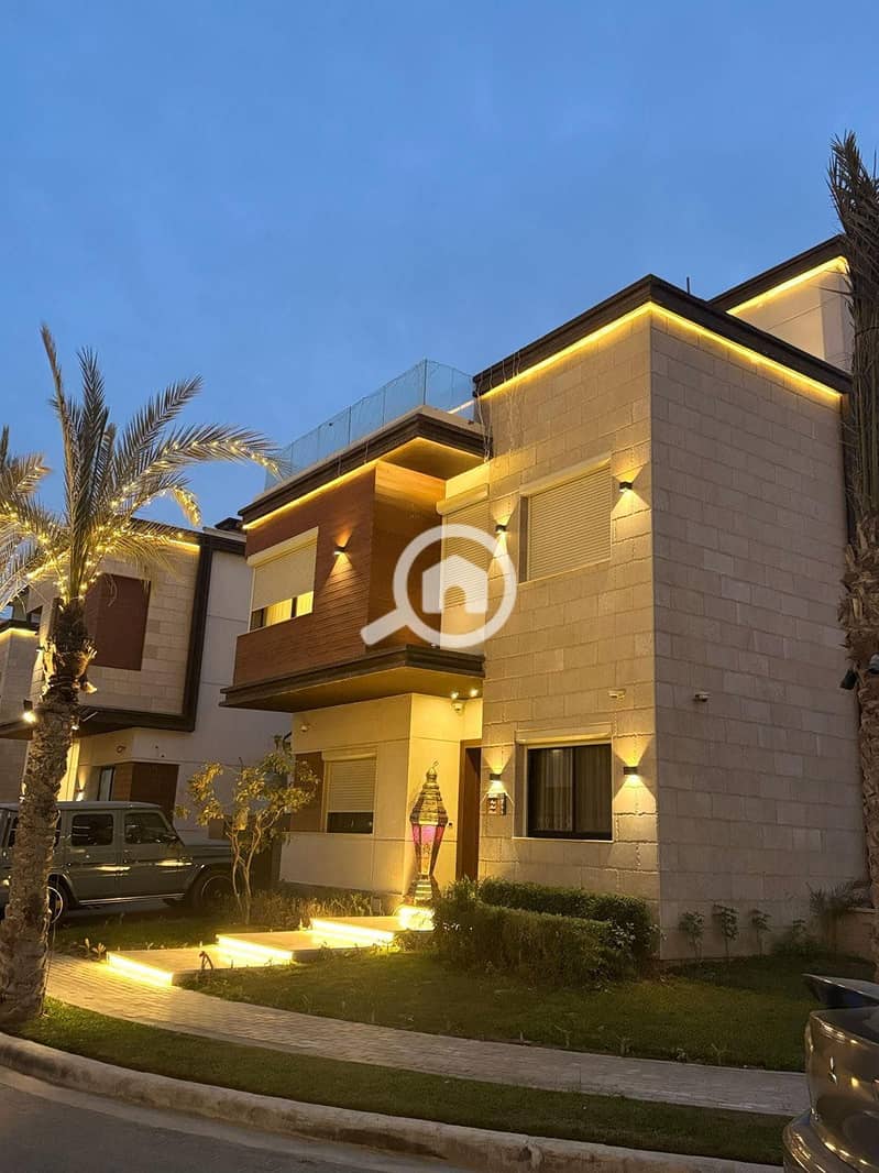 8 522677466_2517783328574507_1649962838094388665_n. jpg