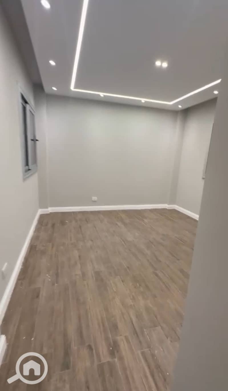 4 89af10ce-bb51-49be-b7d0-ca71a6a405f8. jpg