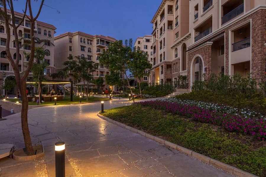 12 N_Residence_Sales_Kit_-_F5_Page_1_Image_0001. jpg