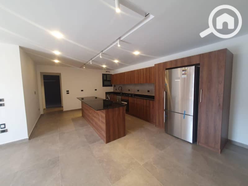 5 4205c948-5fcc-44c7-b9f5-c7296de78e3d. jpg