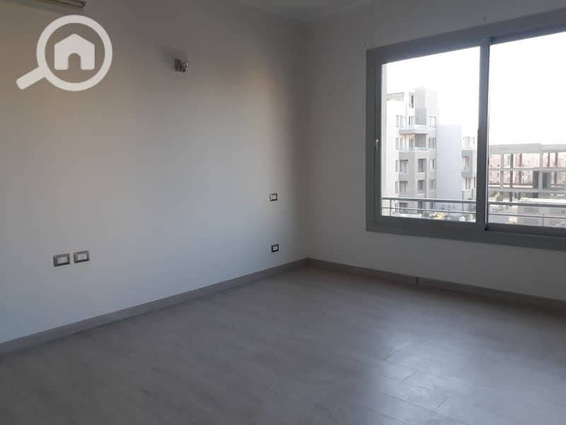 5 WhatsApp Image 2025-10-26 at 5.48. 32 PM. jpeg