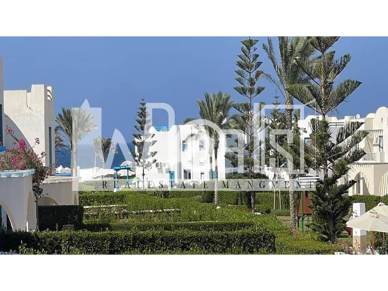 10 42433fbc-236e-41a4-a118-27dd9ed85946_1. jpg