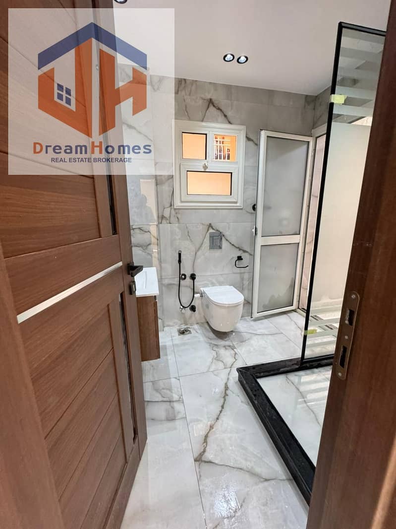 10 bf005297-9652-4d4f-ace8-2f1a5a58ae97. jpg