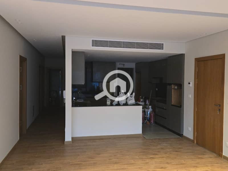 2 9984c2aa-e579-4ac8-bcbf-c06e2a36d57c. jpg