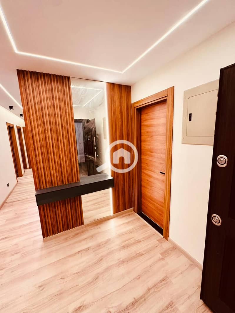 3 f11211fb-b200-40a7-9a5b-6789e8454f06. jpg