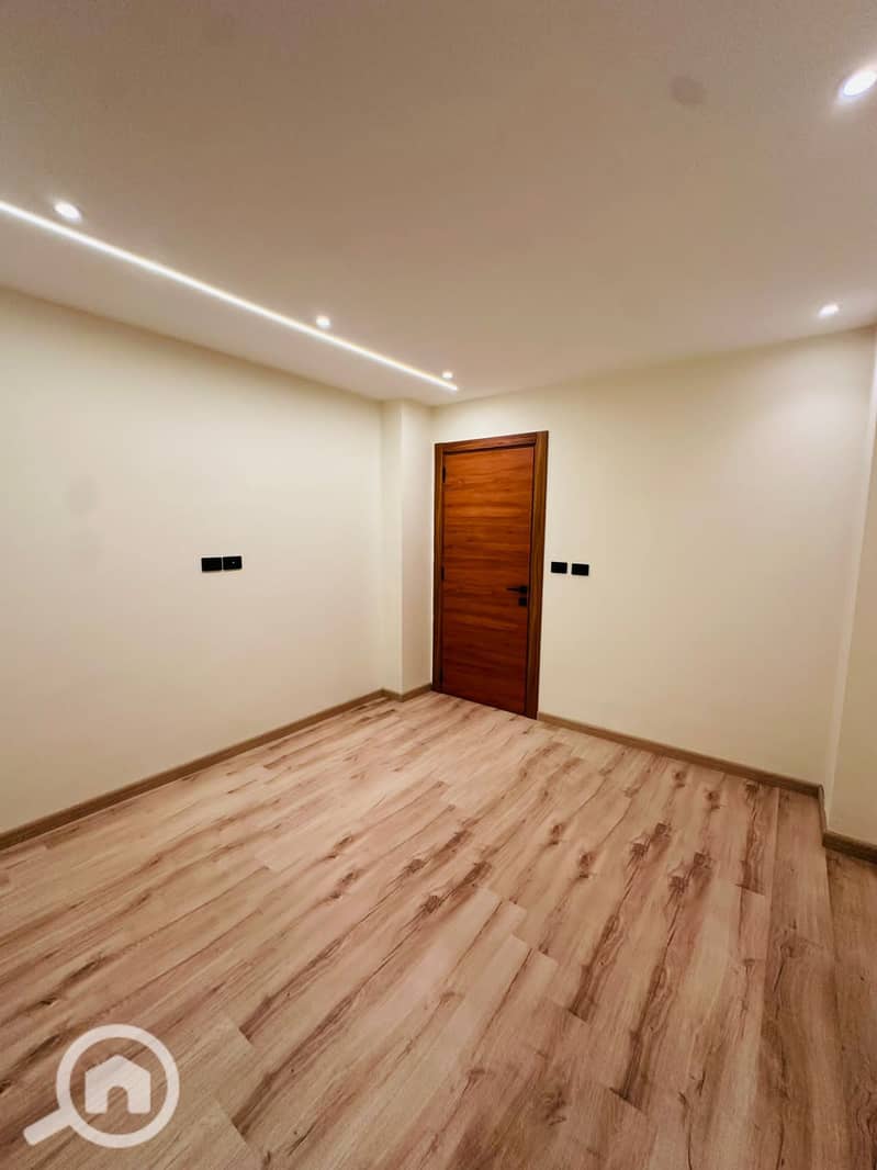 5 9e50c0db-df22-499e-8ac3-5855d893d80e. jpg