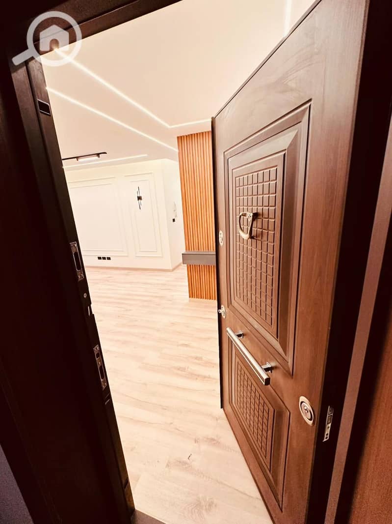 9 53e38854-3b40-46b7-9683-38a45250a512. jpg