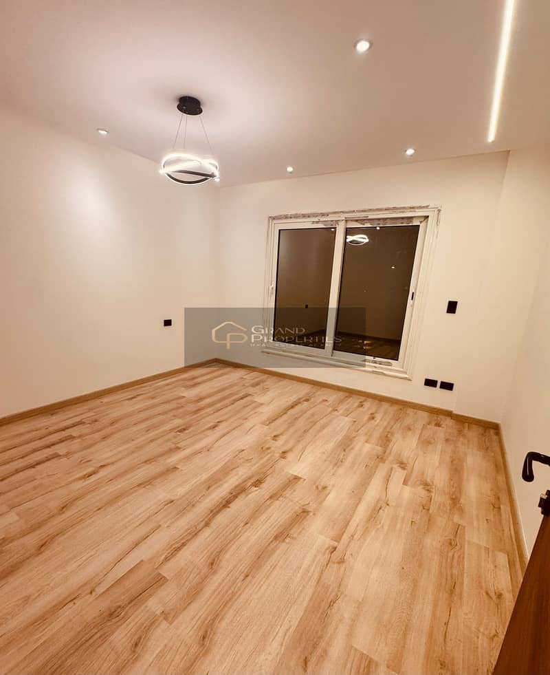 10 4009bf42-0bd8-4b3f-9c3b-b7f69f846ba8. jpg