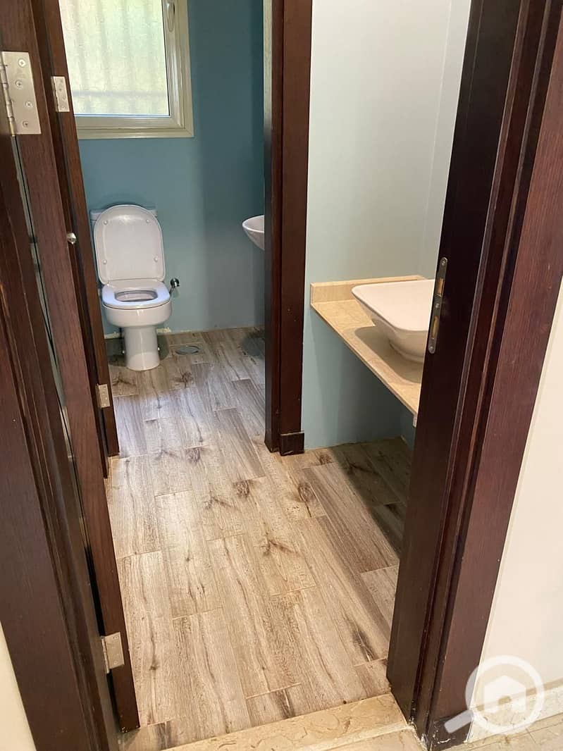 8 WhatsApp Image 2025-11-05 at 11.42. 11 AM (1). jpeg