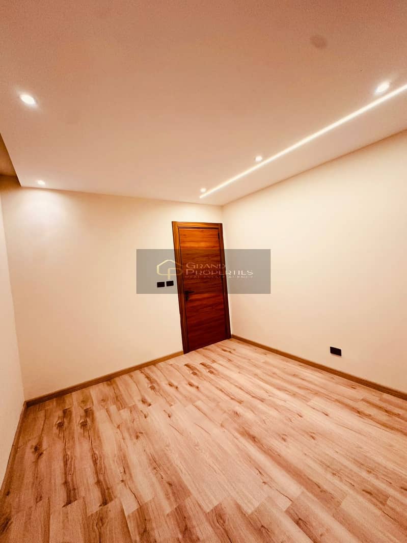 12 a8aca0ae-612e-406c-9c57-39a7f293b7f1. jpg