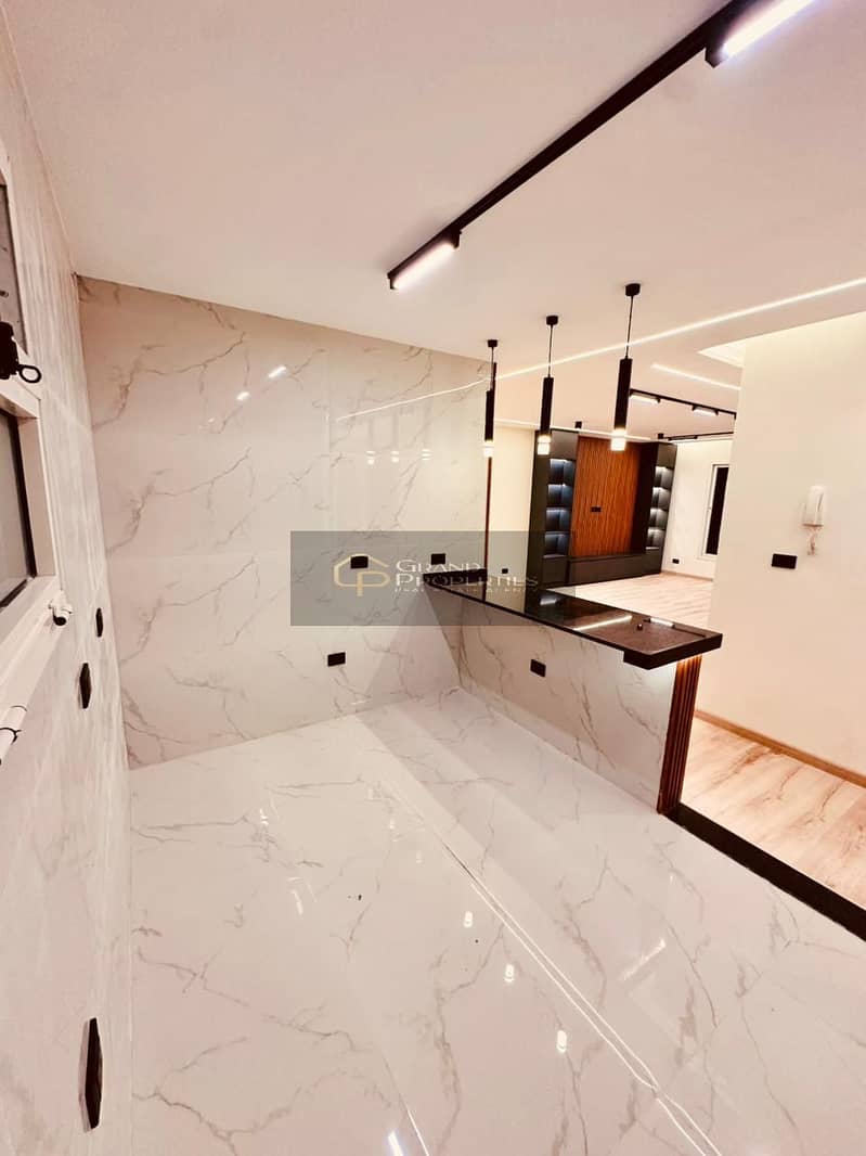 18 dffdf91c-49bf-42f4-8194-3d359571dc34. jpg