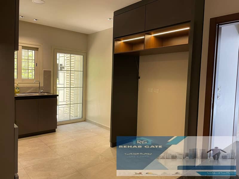 4 68030624-03b8-4980-8cf2-29bb780e3043. jpg