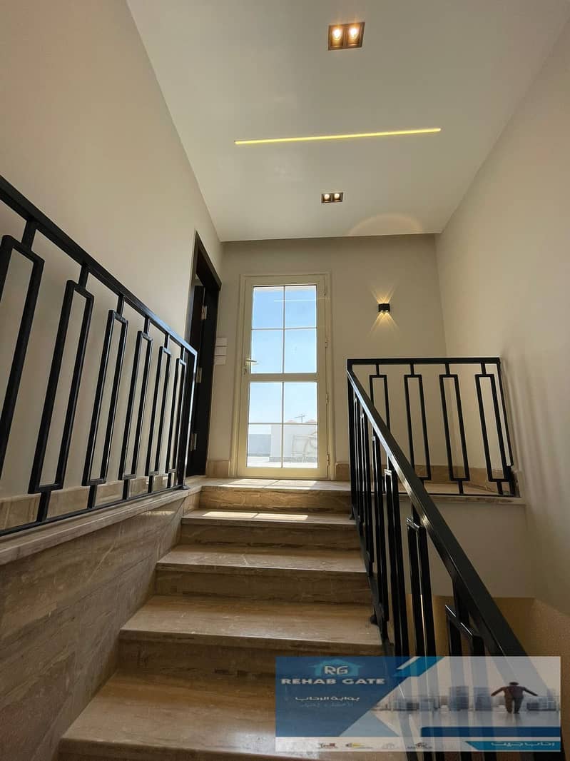 6 ee3c31ef-9cdc-4a7f-9173-2c15fe908cd1. jpg