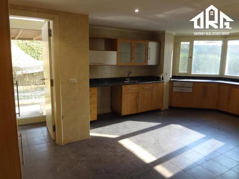 9 cfb92f8f-37c2-401b-b35f-9bb8f8e9ded7. jpeg