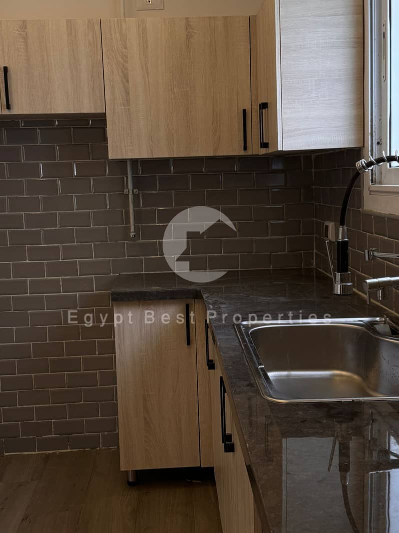 7 04c2db09-772f-40f8-ab8d-bd71a0bfd655. jpeg