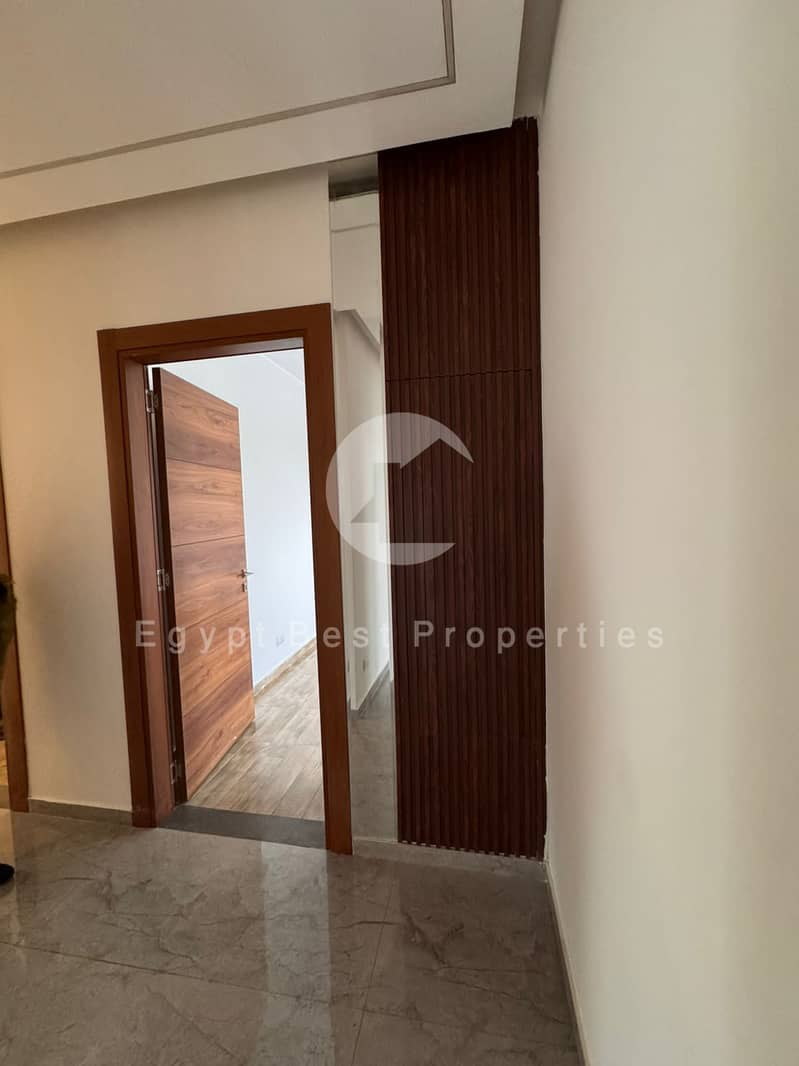 8 4b2c5c4f-0146-4897-9d4e-f287f2eaf28c. jpeg