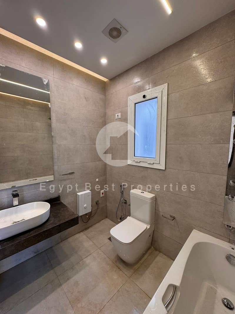 11 72a9b96b-1b17-4cff-9867-97d1caccec05. jpeg