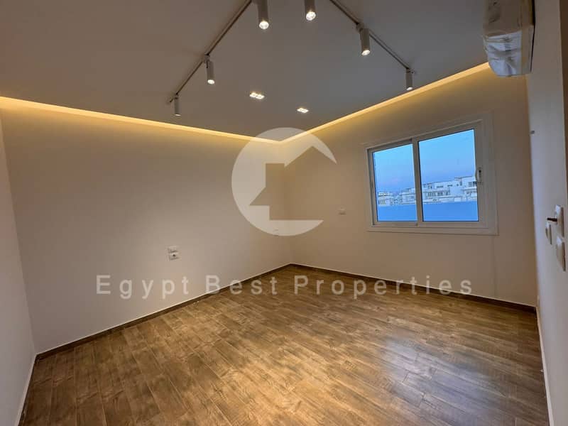 15 1059e67a-e51d-42e3-b02a-3a210ab5b6db. jpeg