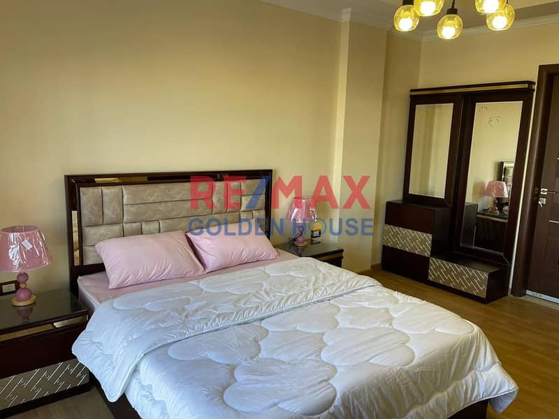 12 52227976-b652-4bfa-bb44-f54ab538561c. jpg