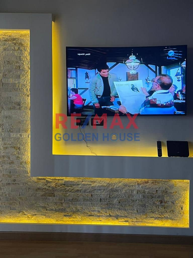 18 f1d355a2-37e8-4452-aab1-473a946d5b57. jpg