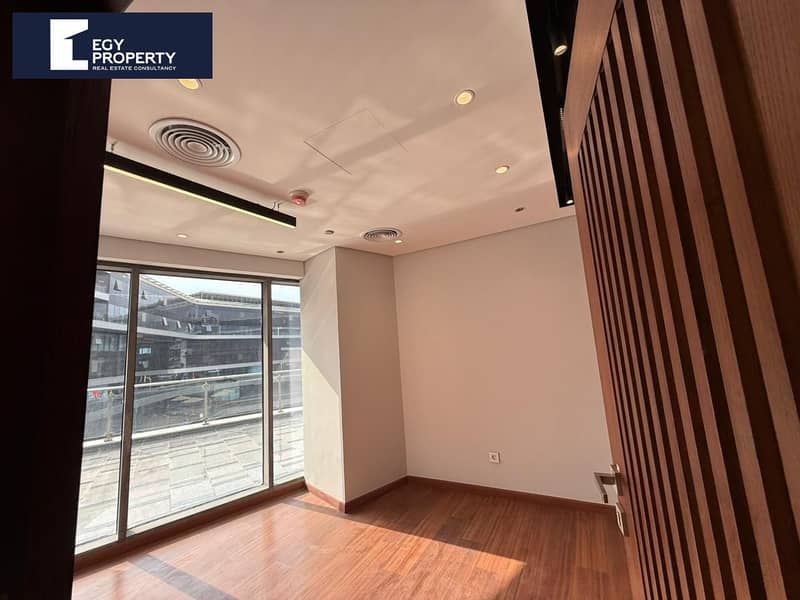 4 _files_WhatsApp Image 2025-11-09 at 11.58. 12_c58ef4a0. jpg