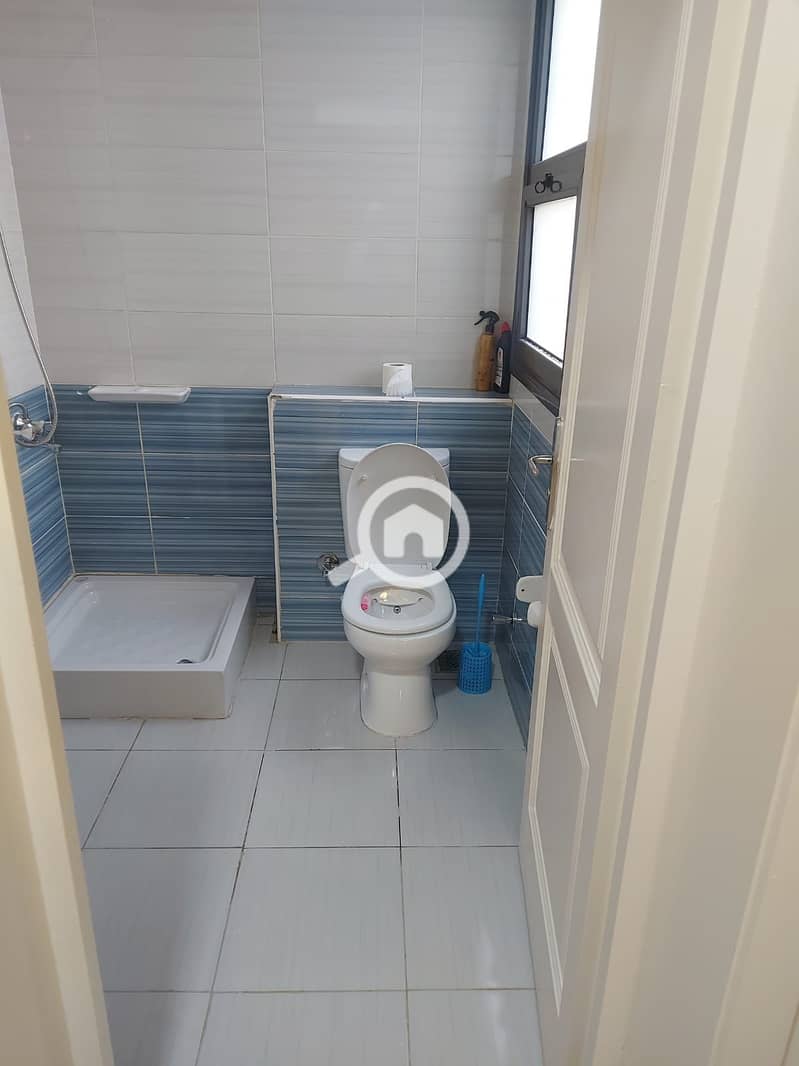 7 e22429f1-e486-49b4-b6be-87d24d37639a. jpg