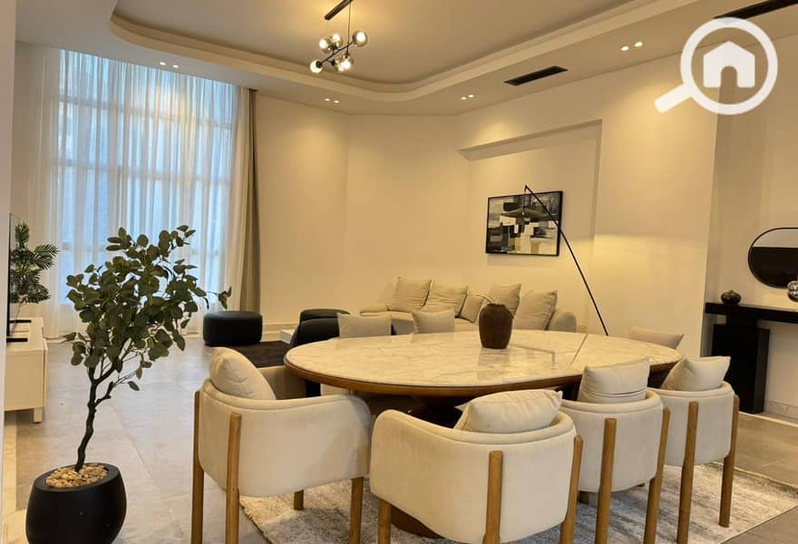 2 29ecf61f-e041-447e-9e73-c8cb4e1d1828. jpg