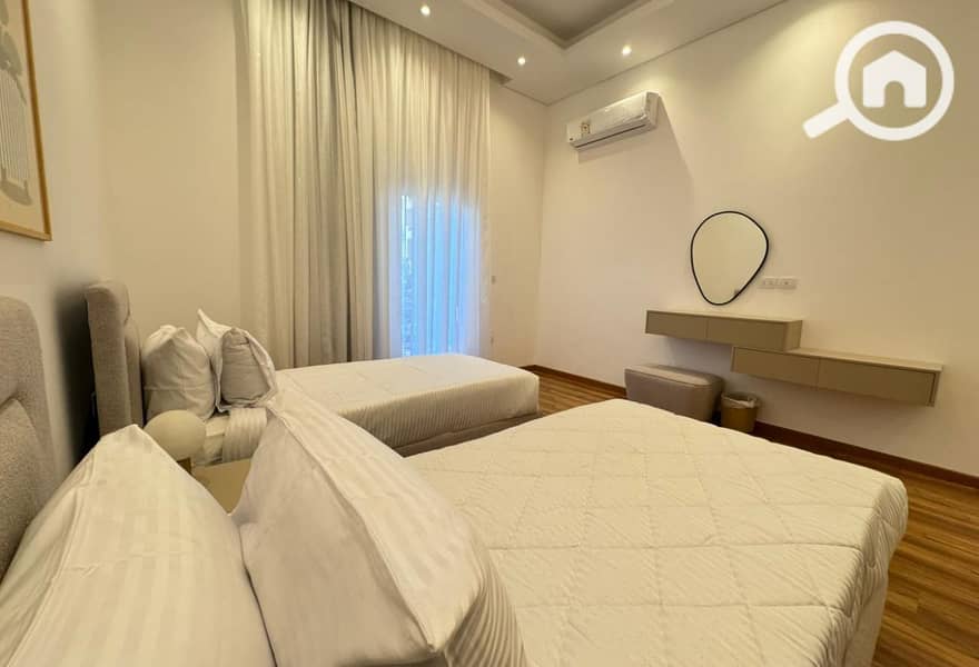 8 562658a0-d9d9-4e57-8af2-37fd78d09d10. jpg