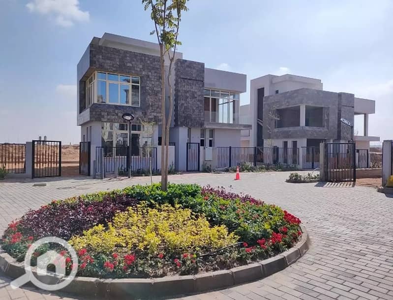 2 3273871-e7b87o_9_11zon. jpeg