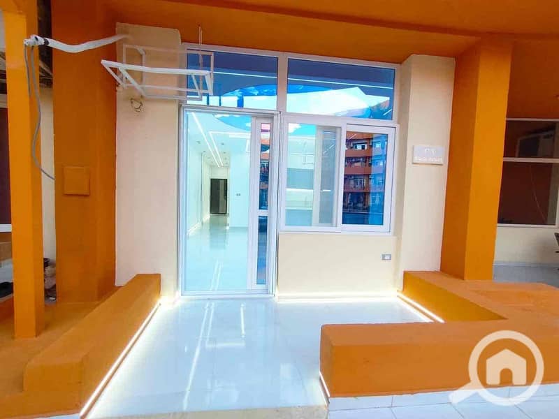 4 80c0a9fe-9848-47f6-bdc2-260fce288f47. jpg