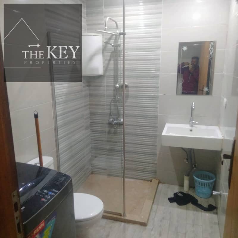 4 df77715a-5767-4463-9b52-7152e5a12f86. jpg